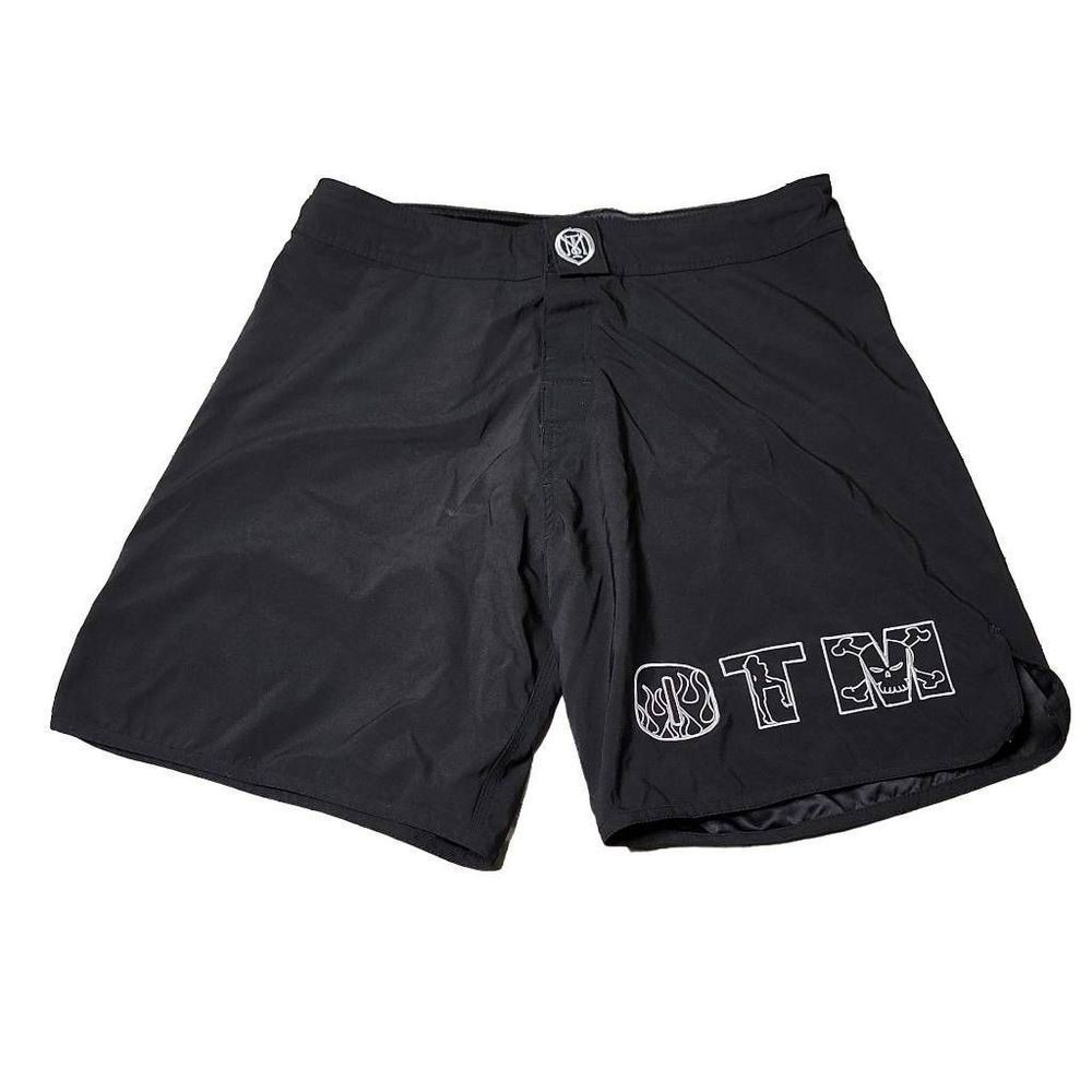 OTM Fight shop 8" black embroidered flame girl skull shorts size 34